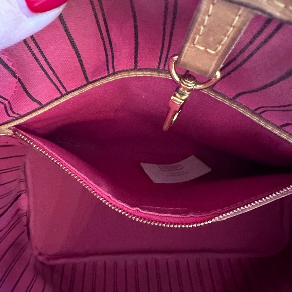 Louis Vuitton Monogram Limited Edition Neverfull MM Bay Chain - Picture 12 of 16